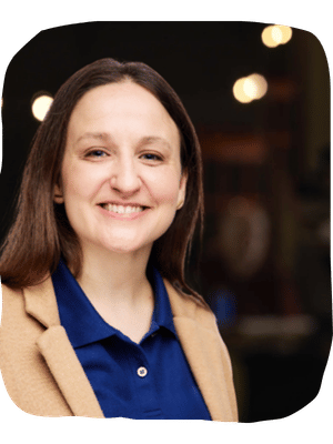 elizabeth headshot sketchy crop