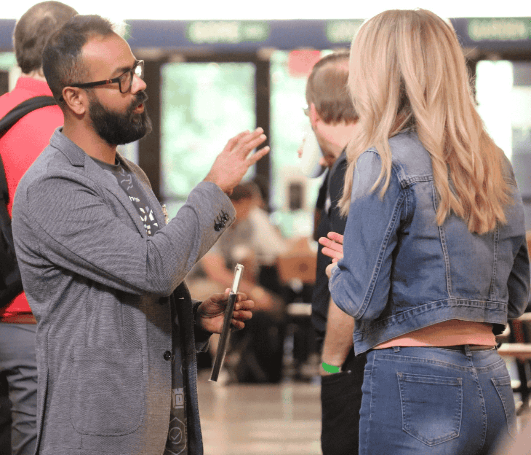 people talking at DevOps Midwest-1